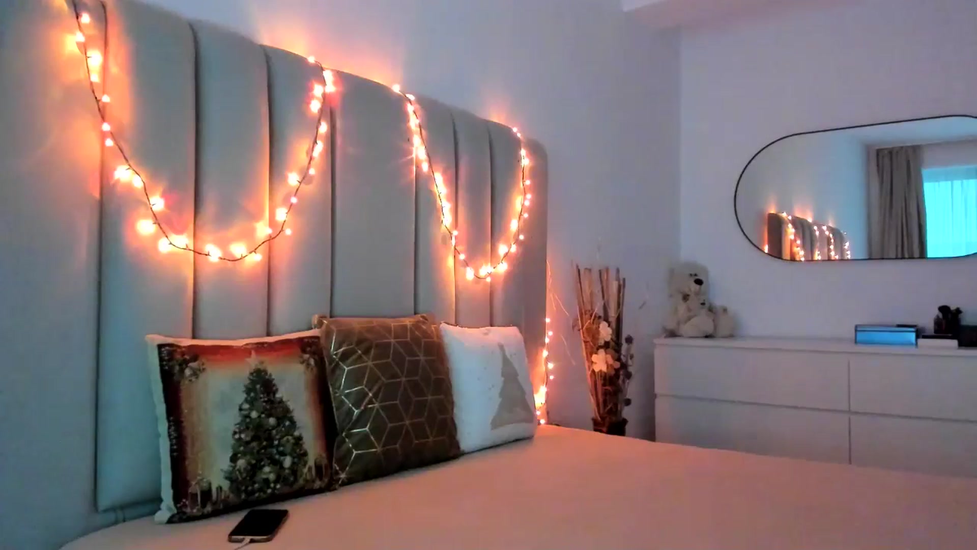 Gallery image thumbnail from Hrystina_'s myfreecams stream on, 12/22/2025, 16:02 image 12 of 20