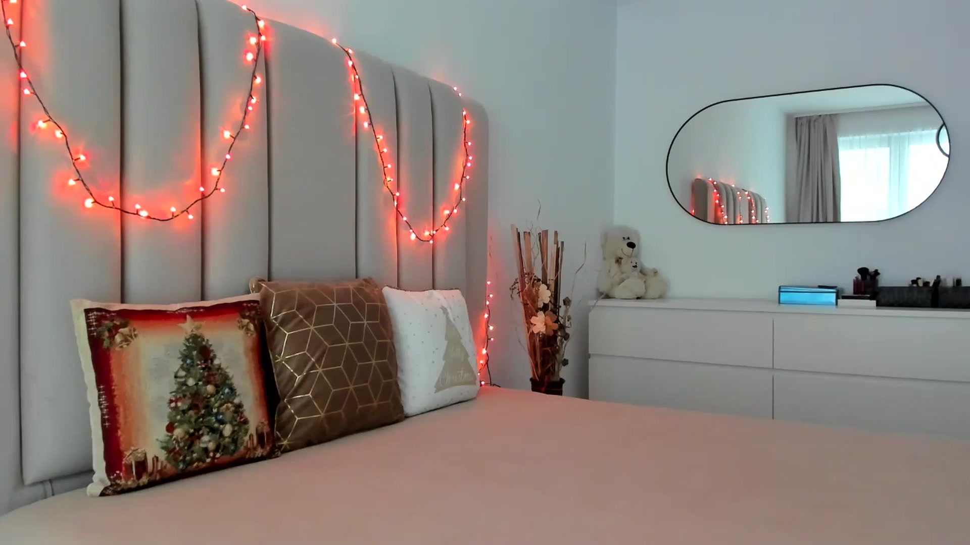 Gallery image thumbnail from Hrystina_'s myfreecams stream on, 12/22/2025, 16:02 image 3 of 20