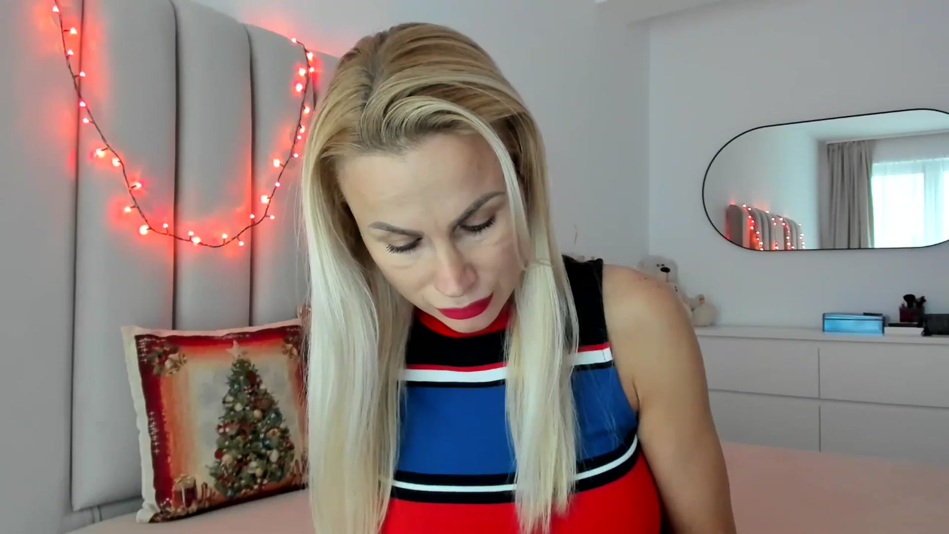 Gallery image thumbnail from Hrystina_'s myfreecams stream on, 12/23/2025, 16:15 image 2 of 20