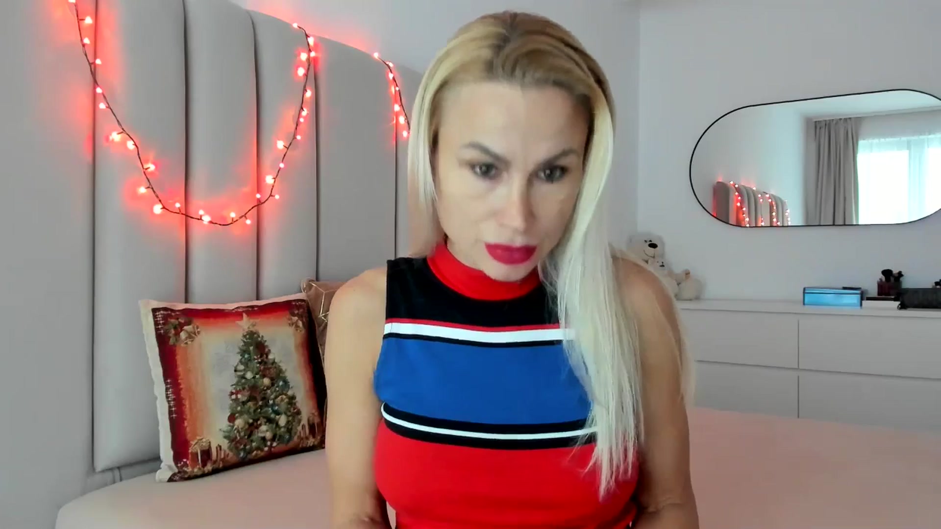 Gallery image thumbnail from Hrystina_'s myfreecams stream on, 12/23/2025, 16:15 image 3 of 20