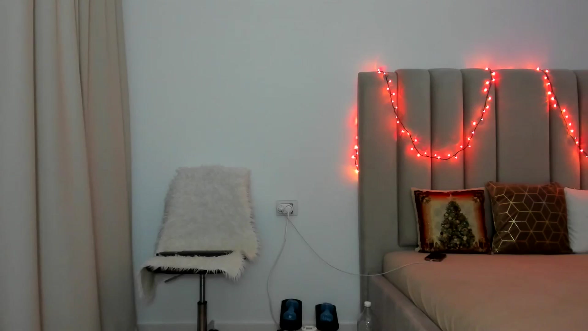 Gallery image thumbnail from Hrystina_'s myfreecams stream on, 12/23/2025, 16:15 image 14 of 20