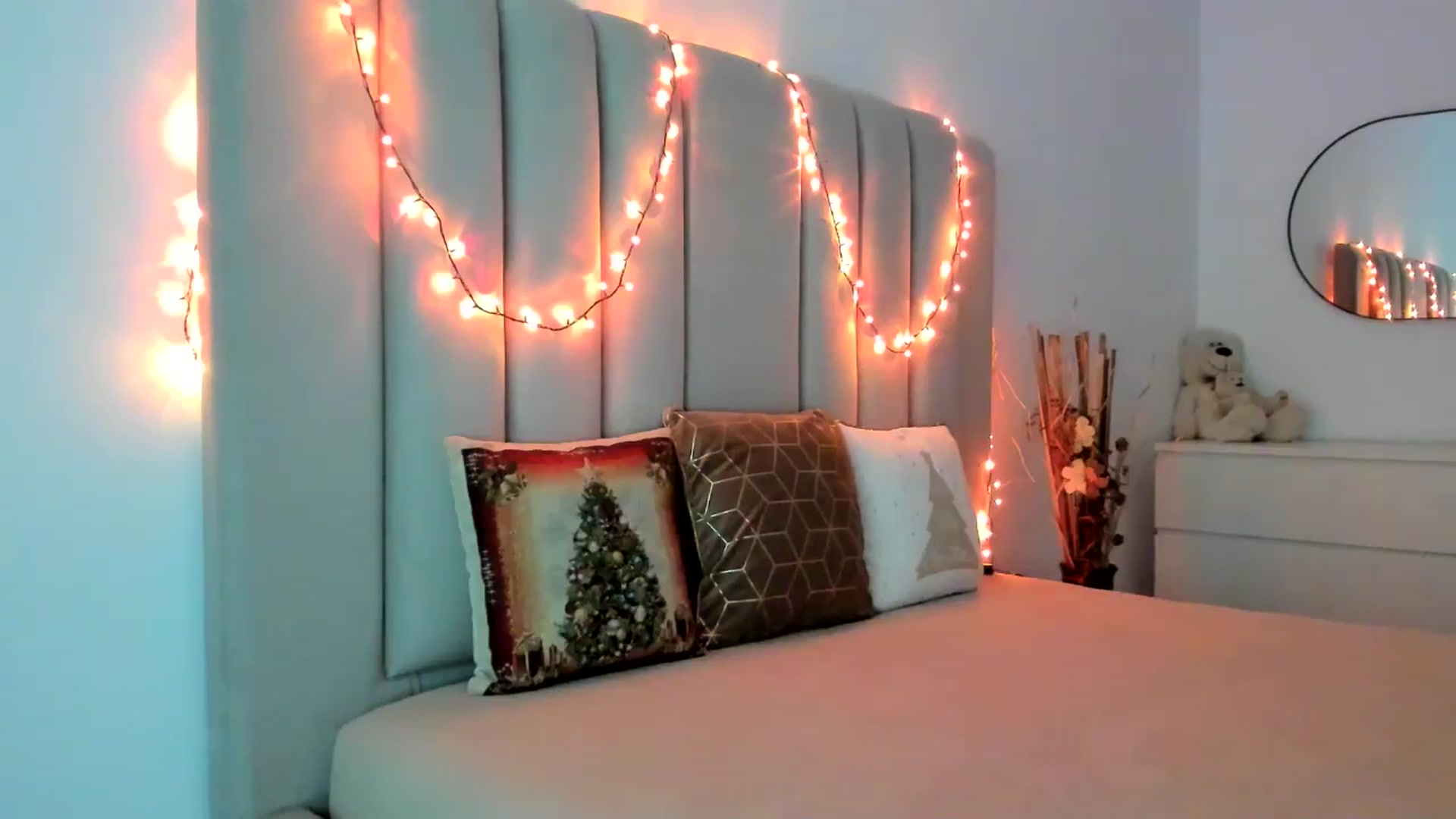 Gallery image thumbnail from Hrystina_'s myfreecams stream on, 12/23/2025, 16:15 image 10 of 20