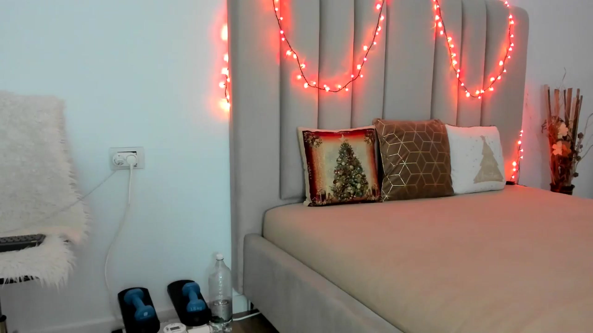 Gallery image thumbnail from Hrystina_'s myfreecams stream on, 12/23/2025, 17:19 image 17 of 20