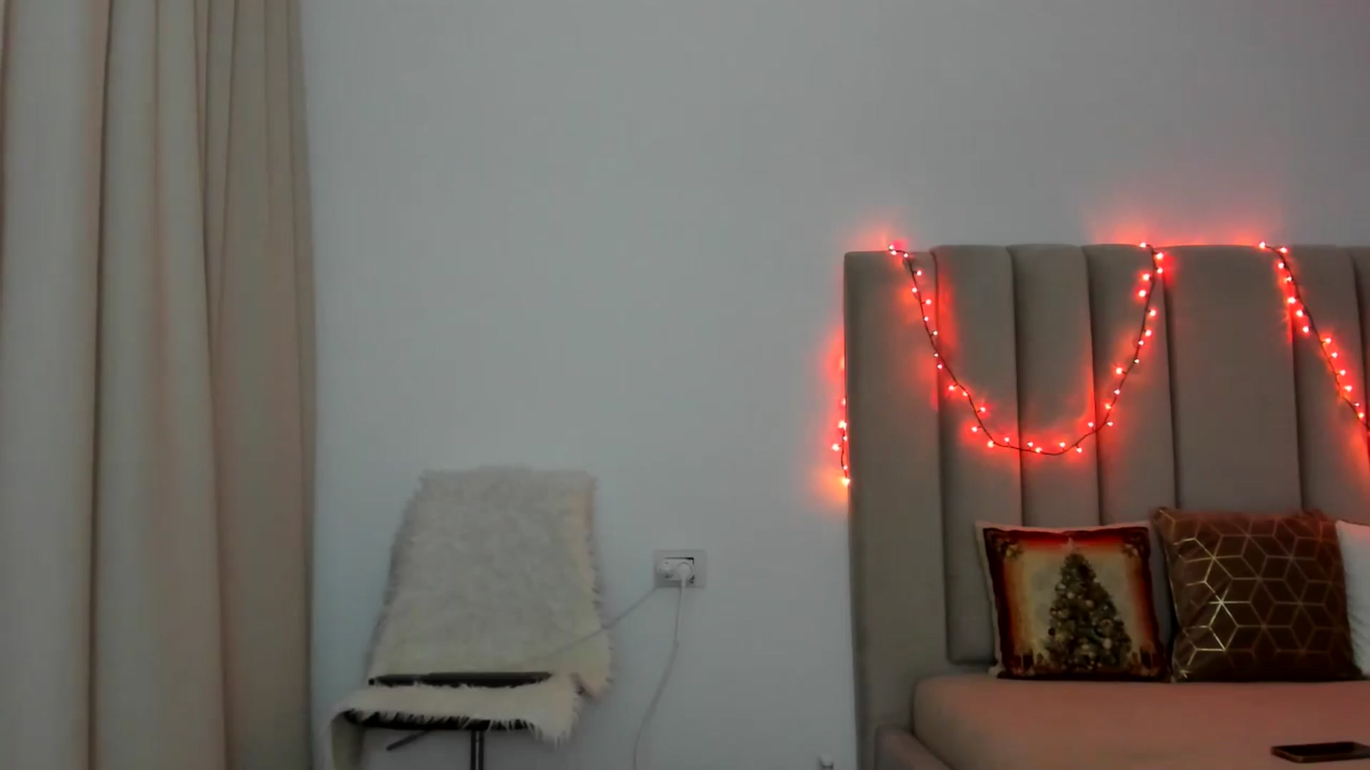 Gallery image thumbnail from Hrystina_'s myfreecams stream on, 12/23/2025, 17:19 image 3 of 20