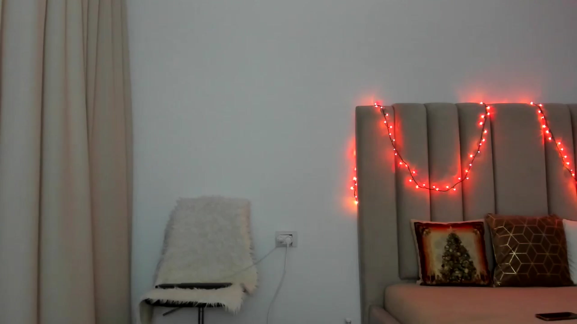 Gallery image thumbnail from Hrystina_'s myfreecams stream on, 12/23/2025, 17:19 image 2 of 20