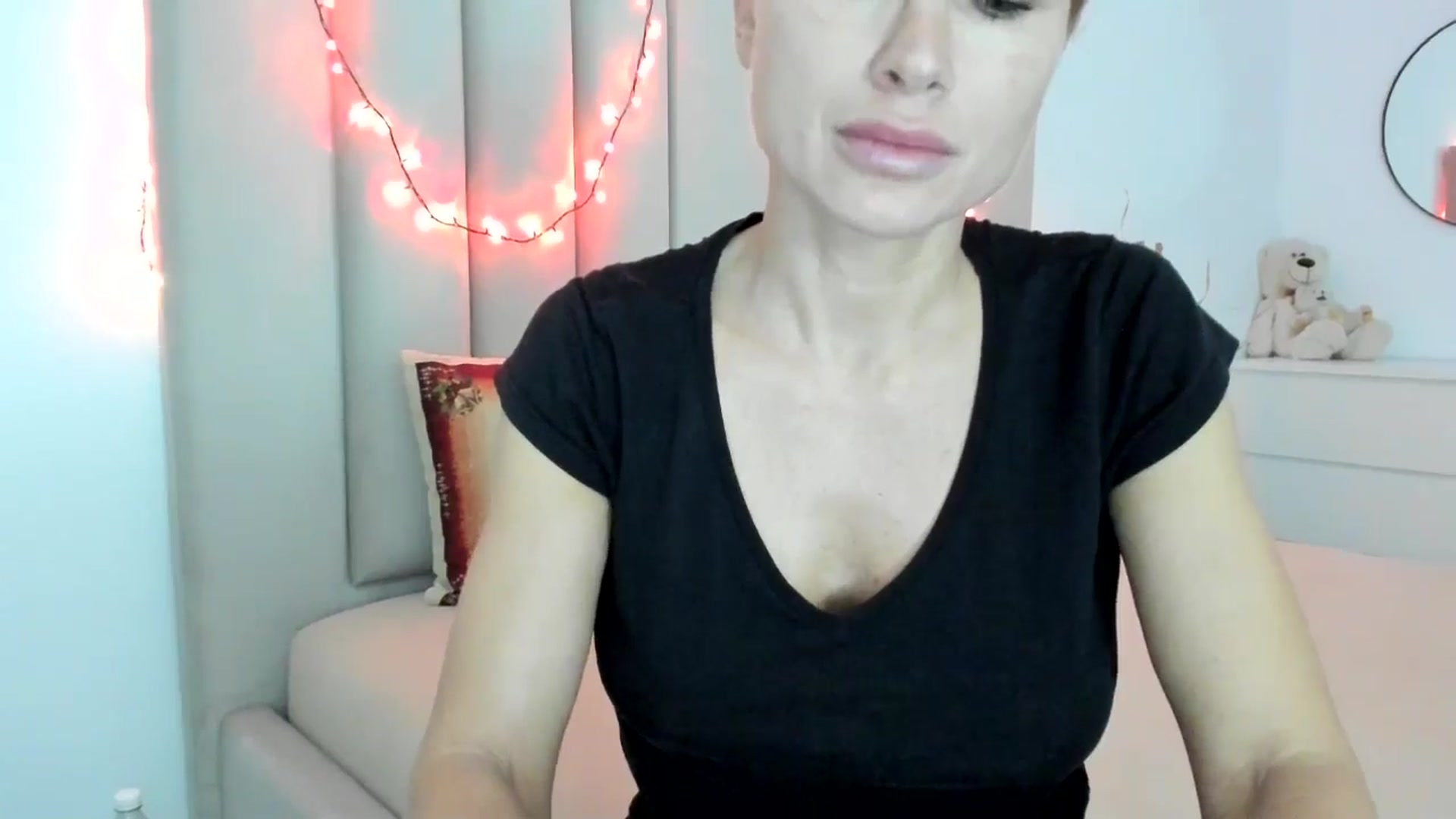 Gallery image thumbnail from Hrystina_'s myfreecams stream on, 12/23/2025, 17:19 image 19 of 20