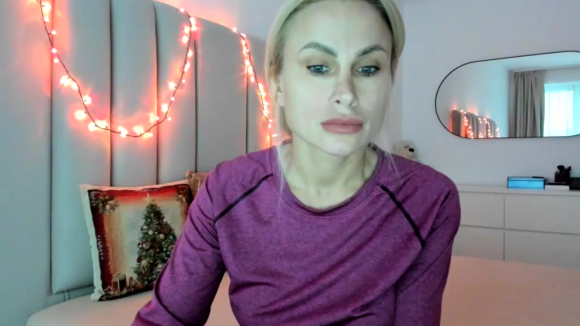 Gallery image thumbnail from Hrystina_'s myfreecams stream on, 12/24/2025, 16:40 image 6 of 20