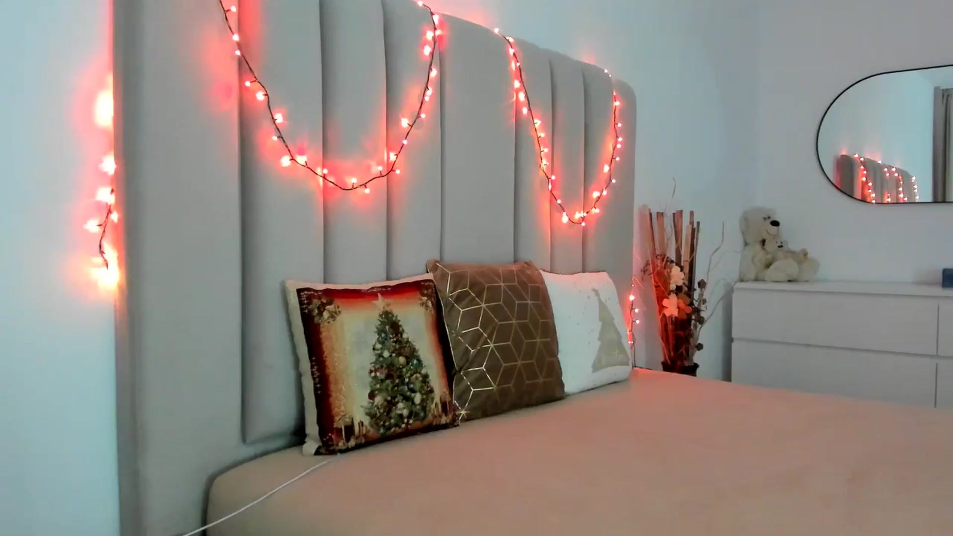 Gallery image thumbnail from Hrystina_'s myfreecams stream on, 12/24/2025, 16:40 image 19 of 20