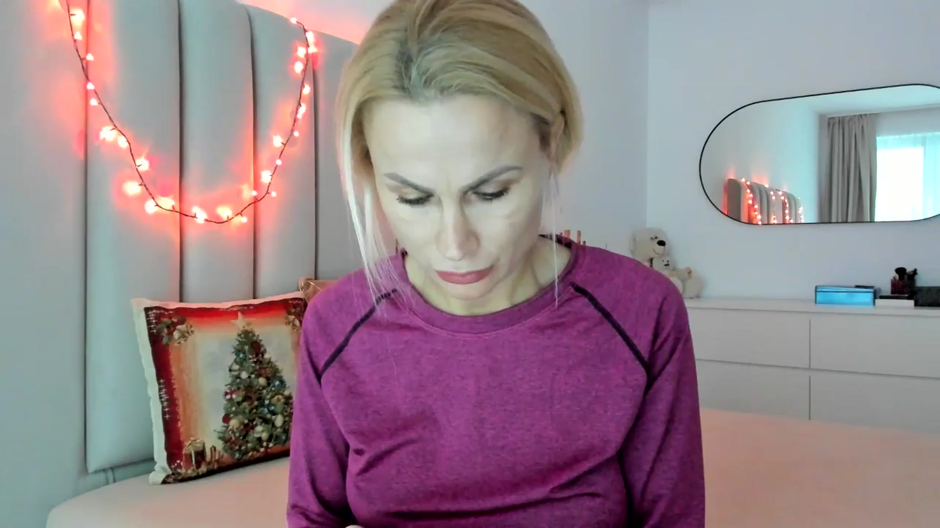 Gallery image thumbnail from Hrystina_'s myfreecams stream on, 12/24/2025, 16:40 image 3 of 20