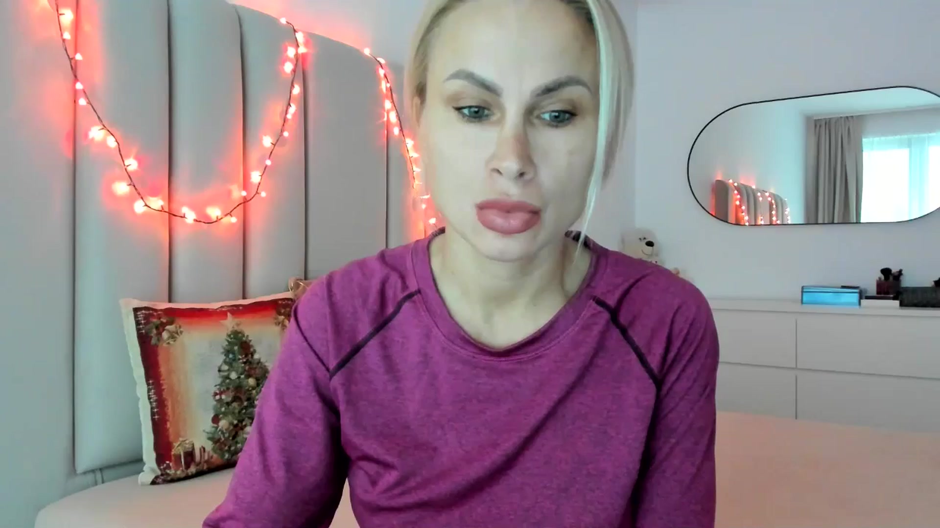 Gallery image thumbnail from Hrystina_'s myfreecams stream on, 12/24/2025, 16:40 image 2 of 20
