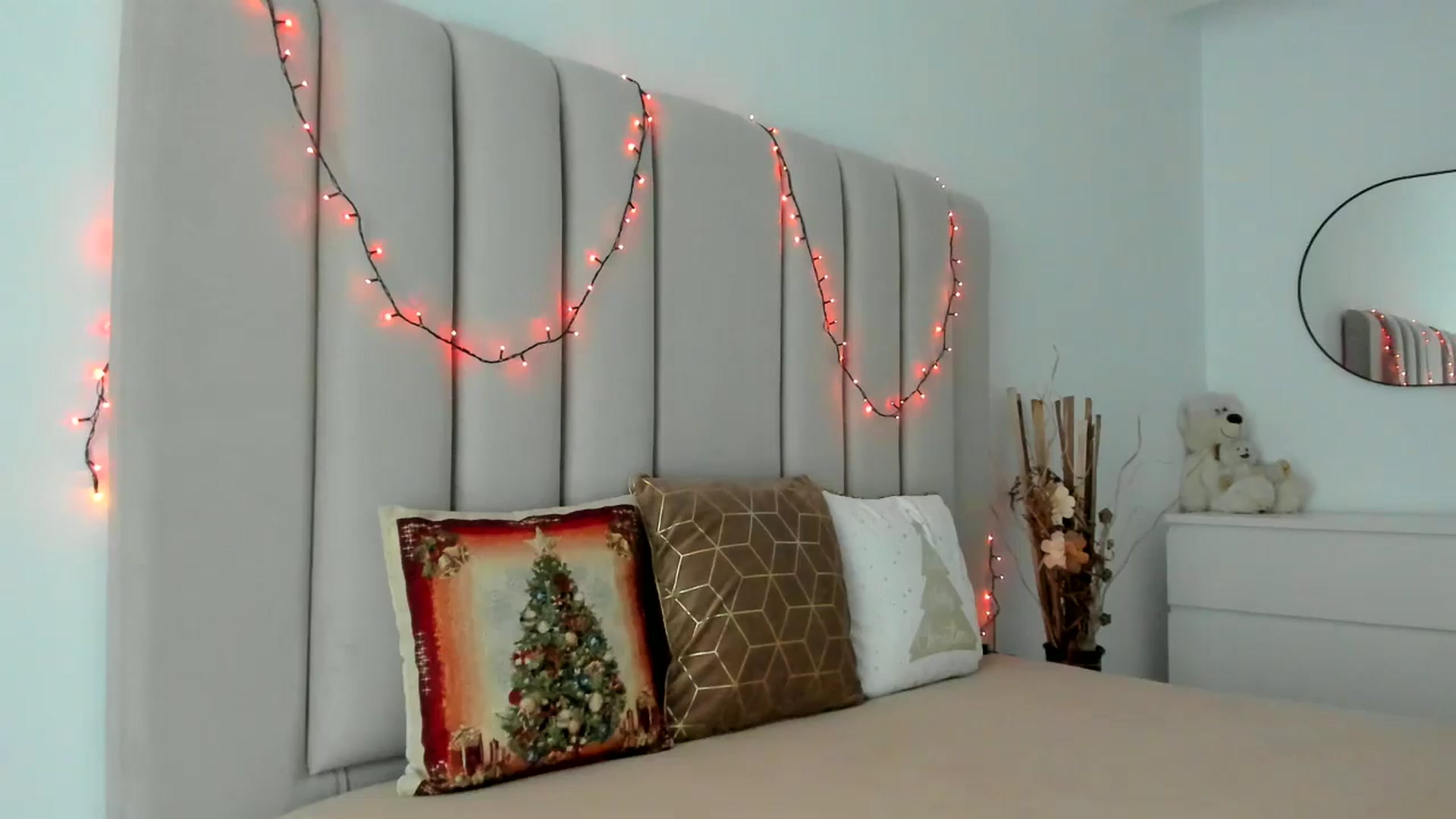 Gallery image thumbnail from Hrystina_'s myfreecams stream on, 12/26/2025, 16:07 image 10 of 20