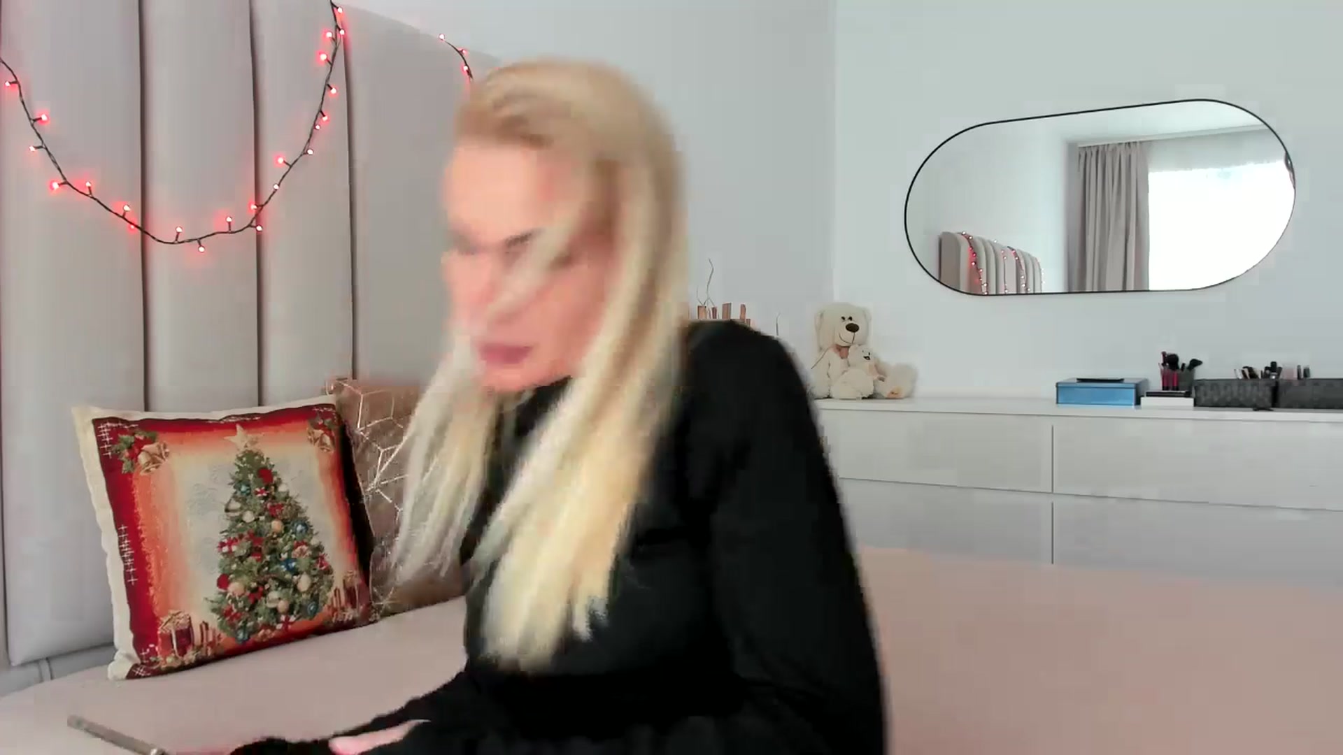 Gallery image thumbnail from Hrystina_'s myfreecams stream on, 12/30/2025, 12:32 image 9 of 20