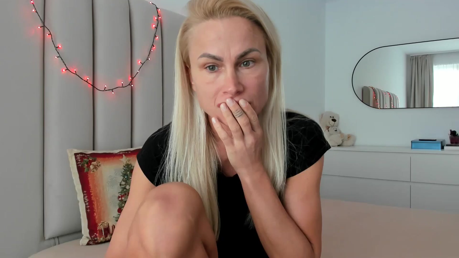 Gallery image thumbnail from Hrystina_'s myfreecams stream on, 12/31/2025, 14:13 image 9 of 20