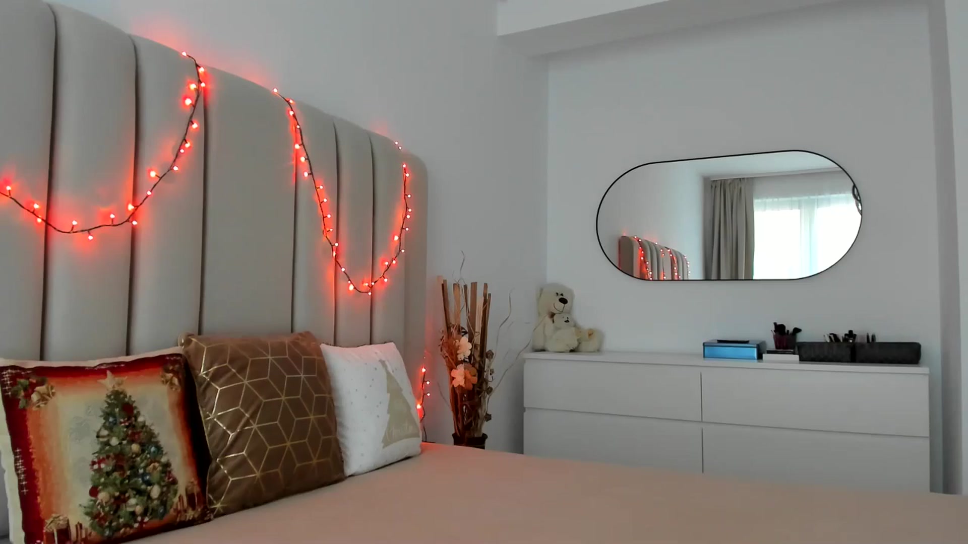 Gallery image thumbnail from Hrystina_'s myfreecams stream on, 12/31/2025, 14:13 image 18 of 20