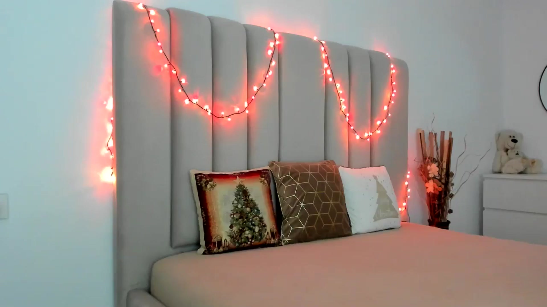Gallery image thumbnail from Hrystina_'s myfreecams stream on, 01/01/2026, 16:34 image 10 of 20