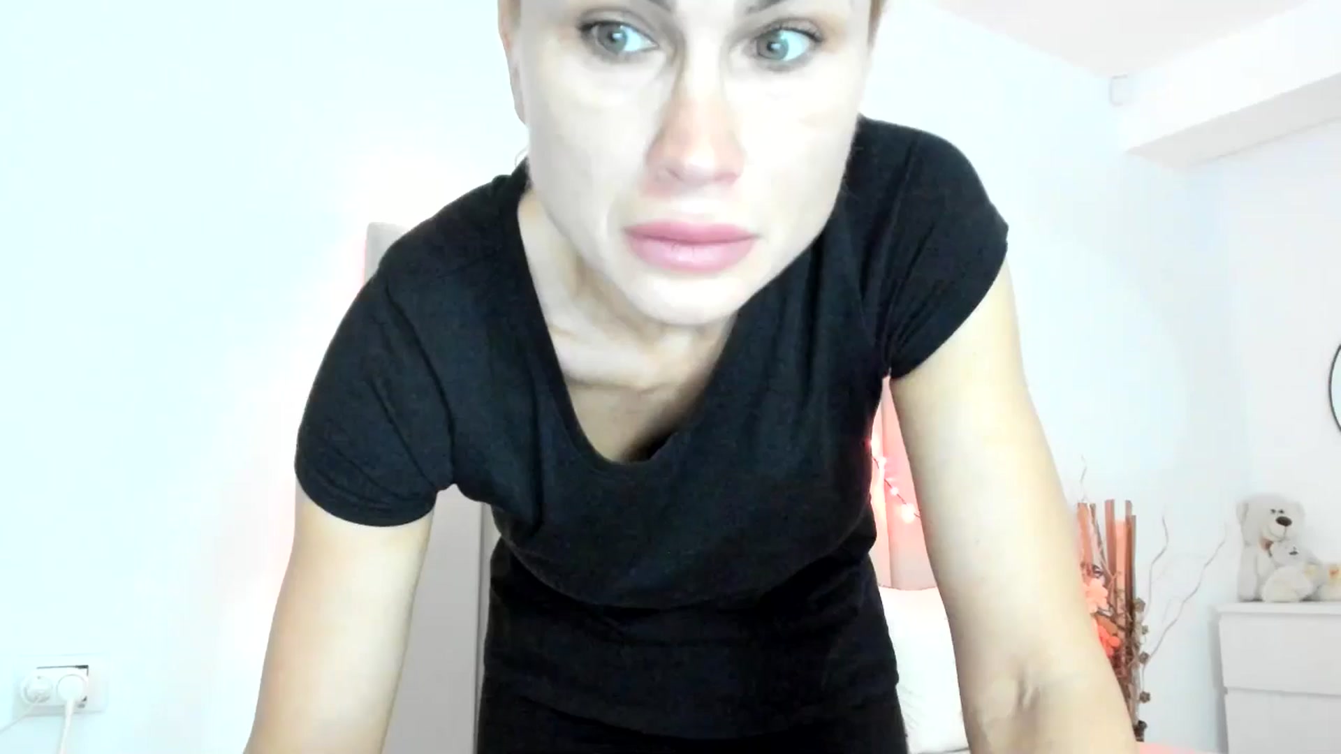 Gallery image thumbnail from Hrystina_'s myfreecams stream on, 01/01/2026, 16:56 image 1 of 20