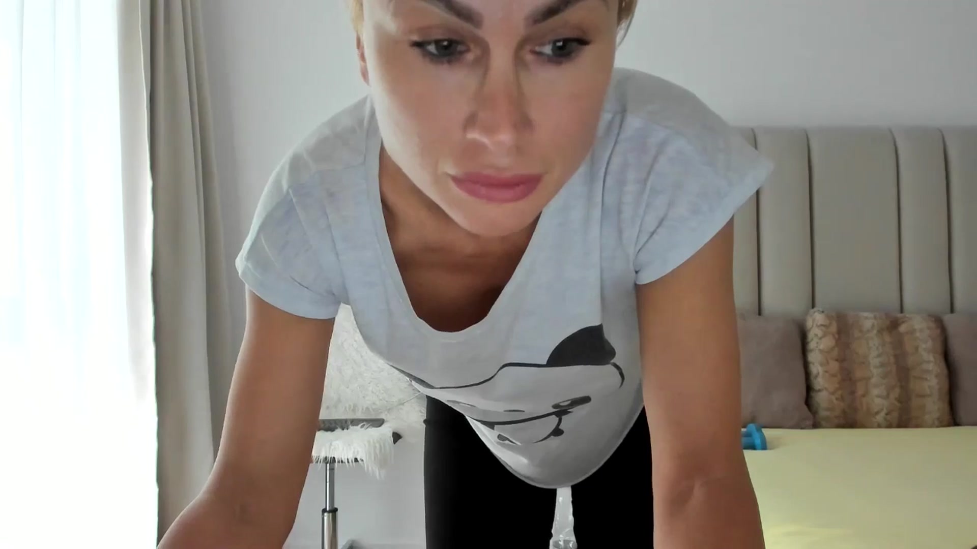 Gallery image thumbnail from Hrystina_'s myfreecams stream on, 01/02/2026, 15:19 image 9 of 20