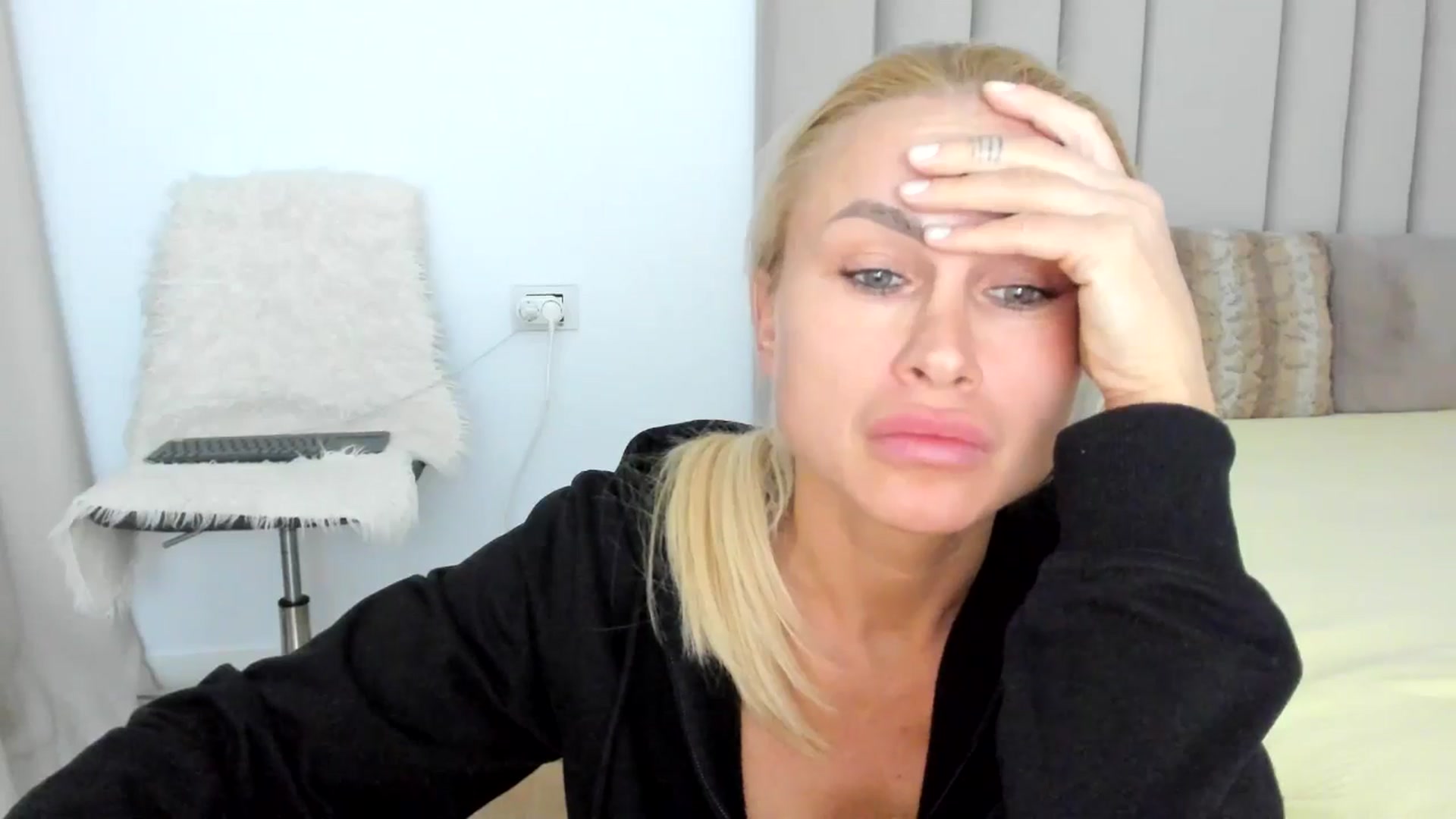 Gallery image thumbnail from Hrystina_'s myfreecams stream on, 01/02/2026, 21:06 image 9 of 20