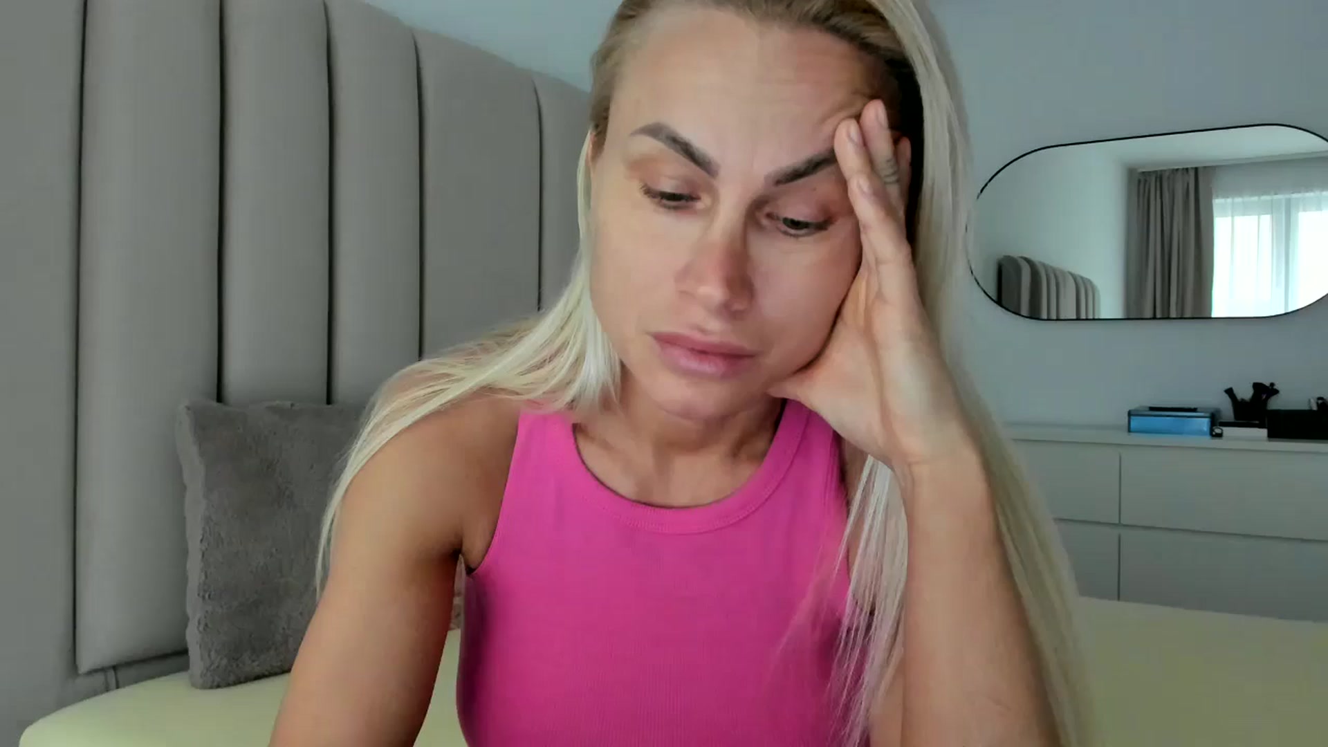 Gallery image thumbnail from Hrystina_'s myfreecams stream on, 01/08/2026, 14:00 image 1 of 20