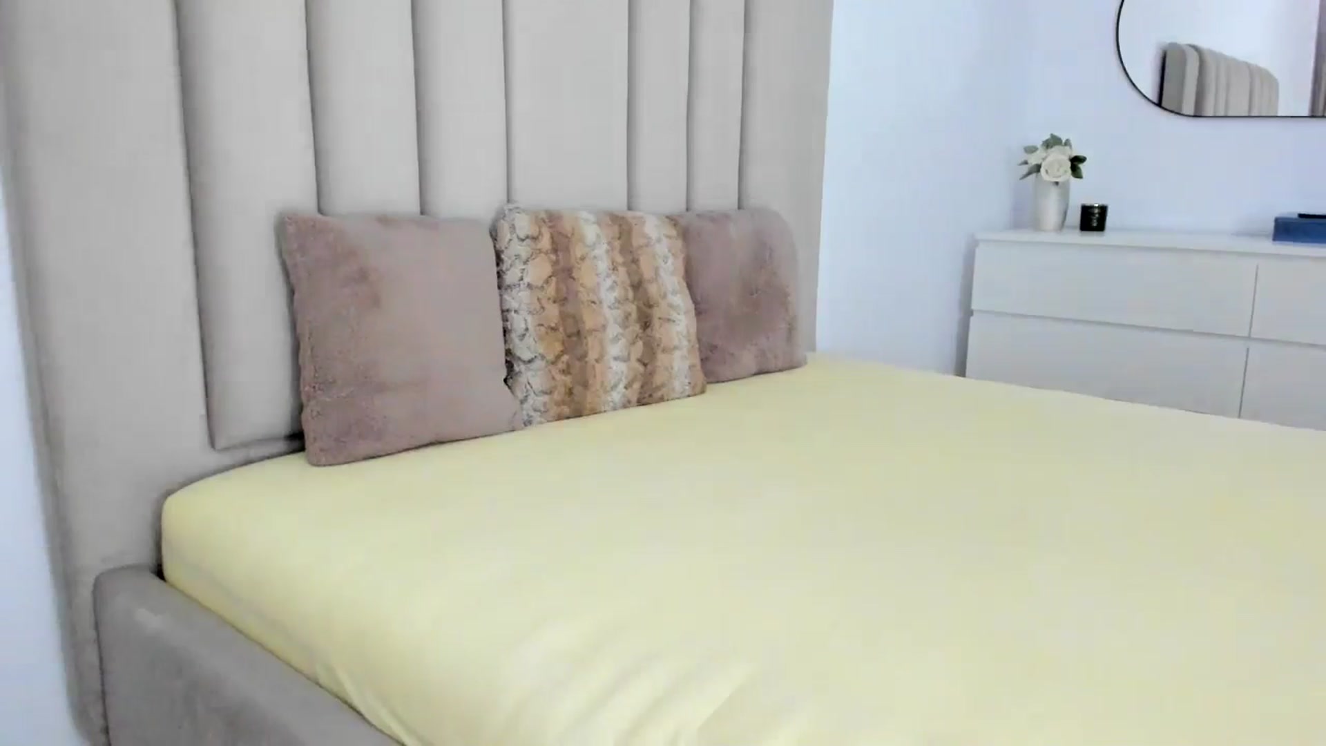 Gallery image thumbnail from Hrystina_'s myfreecams stream on, 01/08/2026, 16:16 image 19 of 20