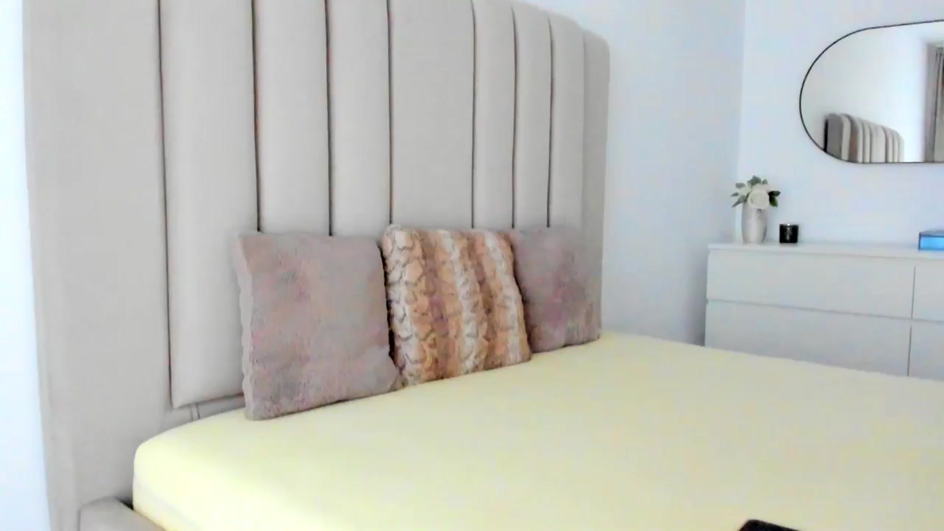 Gallery image thumbnail from Hrystina_'s myfreecams stream on, 01/12/2026, 15:10 image 19 of 20
