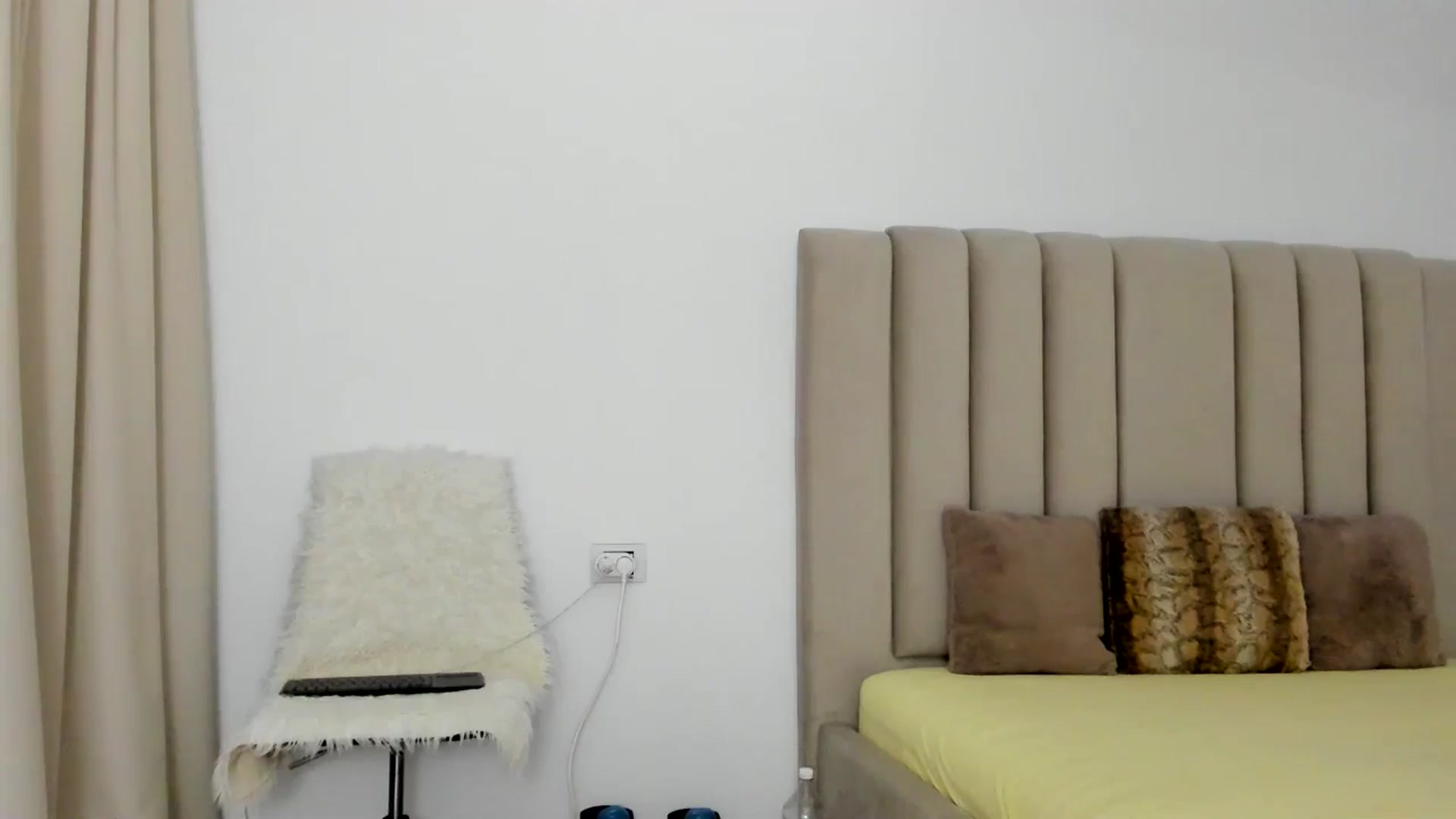 Gallery image thumbnail from Hrystina_'s myfreecams stream on, 01/13/2026, 17:01 image 6 of 20
