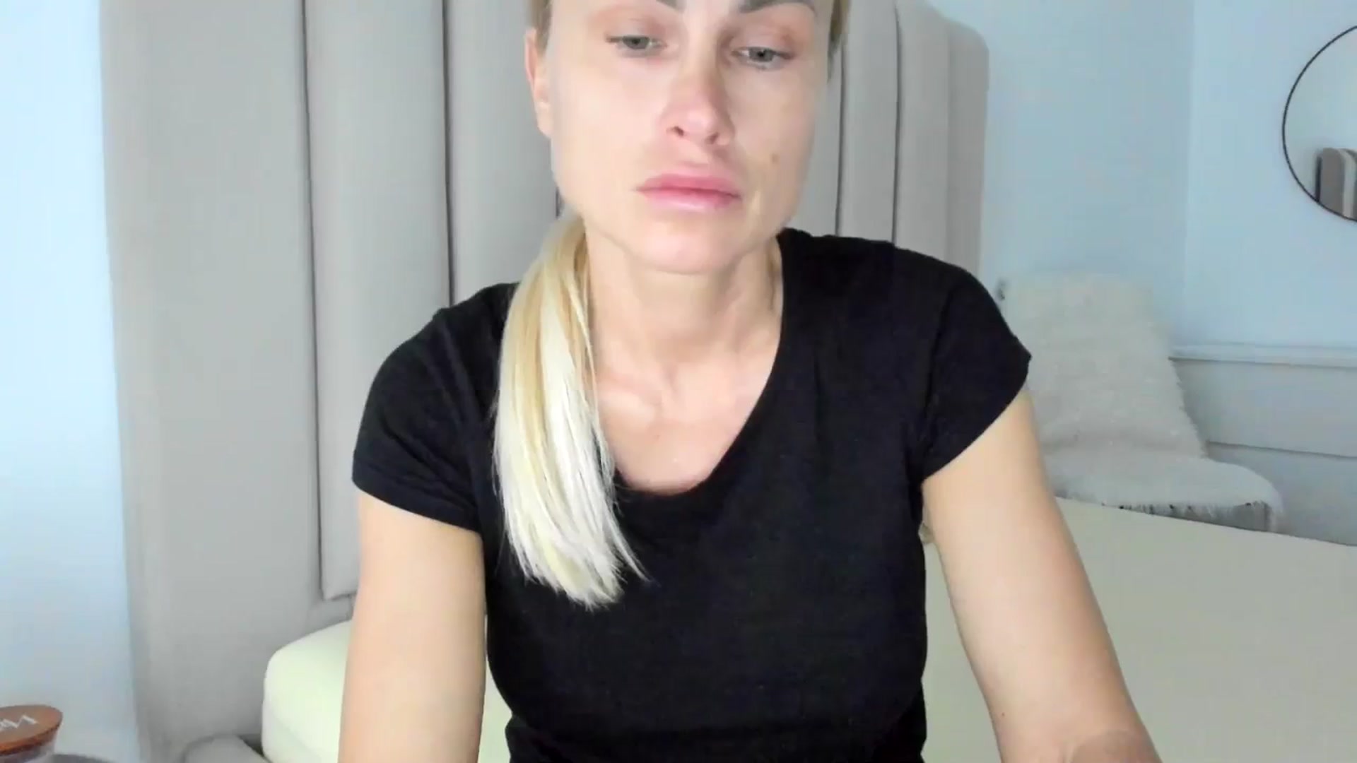 Gallery image thumbnail from Hrystina_'s myfreecams stream on, 01/22/2026, 16:16 image 11 of 20