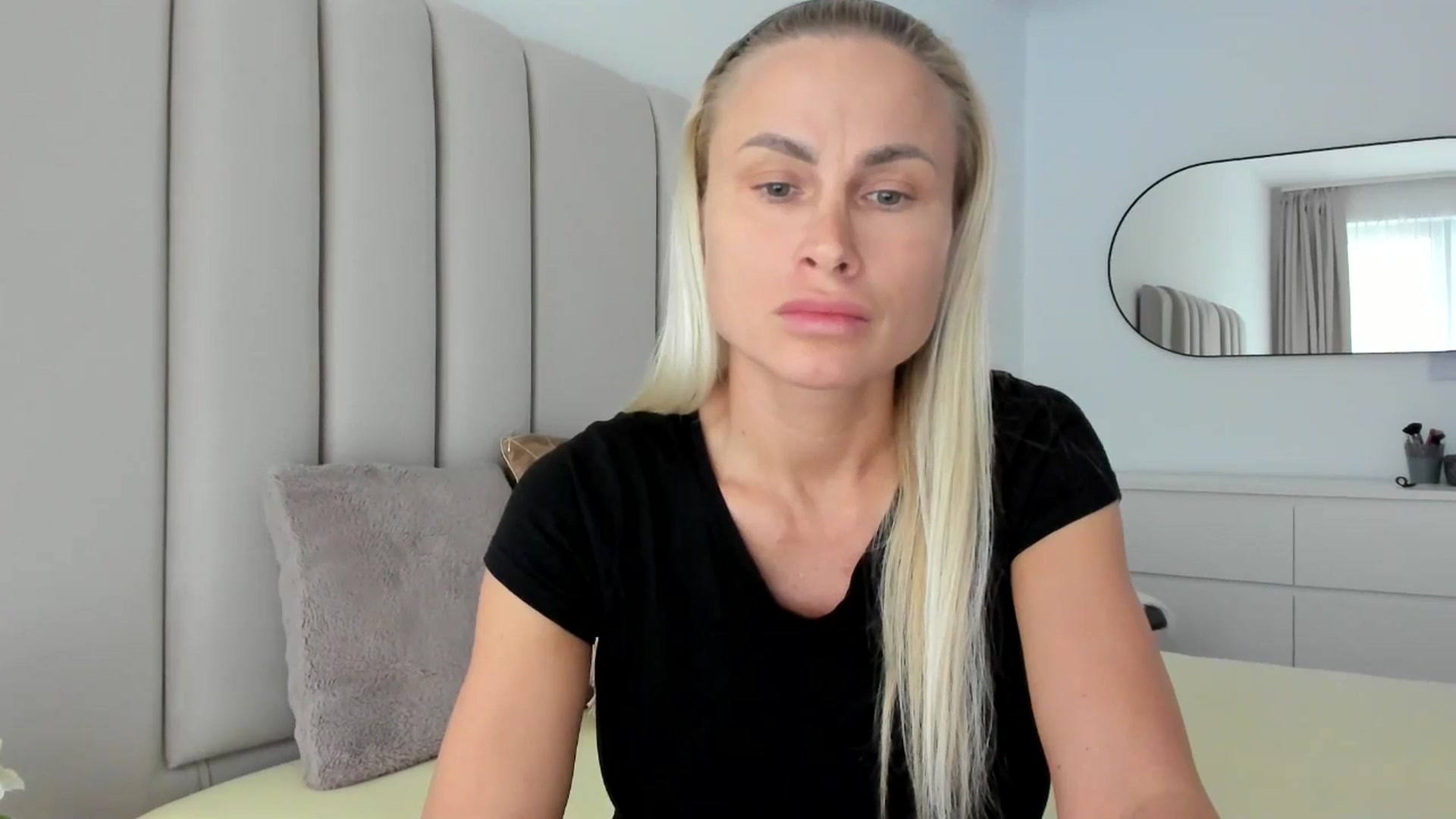 Gallery image thumbnail from Hrystina_'s myfreecams stream on, 01/27/2026, 15:03 image 7 of 20
