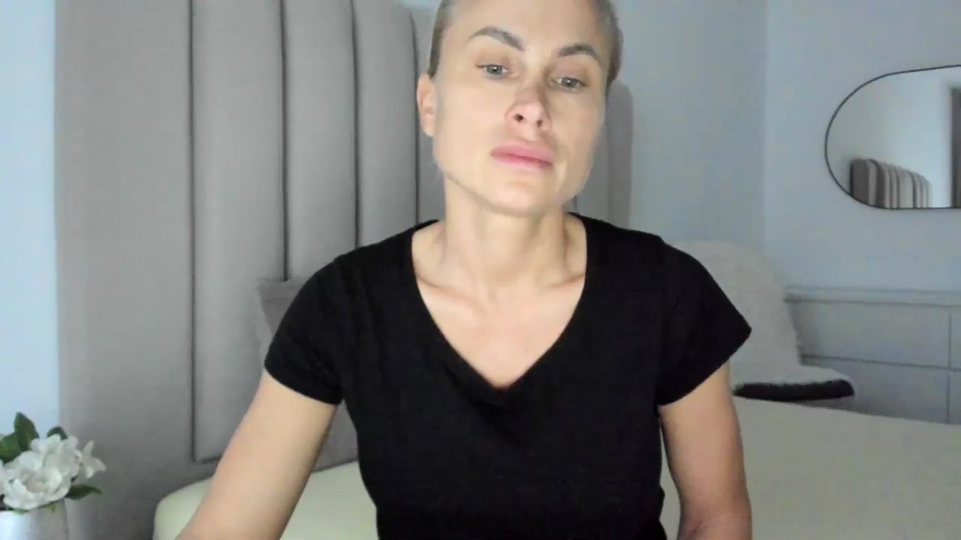 Gallery image thumbnail from Hrystina_'s myfreecams stream on, 01/27/2026, 15:03 image 19 of 20