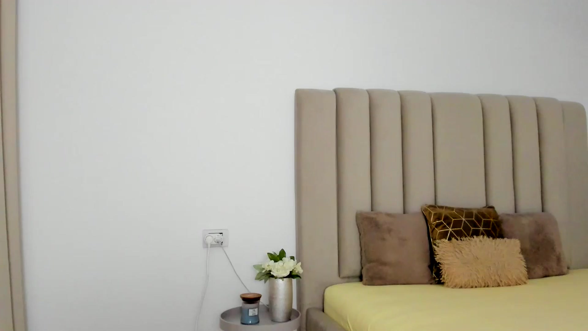 Gallery image thumbnail from Hrystina_'s myfreecams stream on, 01/30/2026, 17:09 image 18 of 20