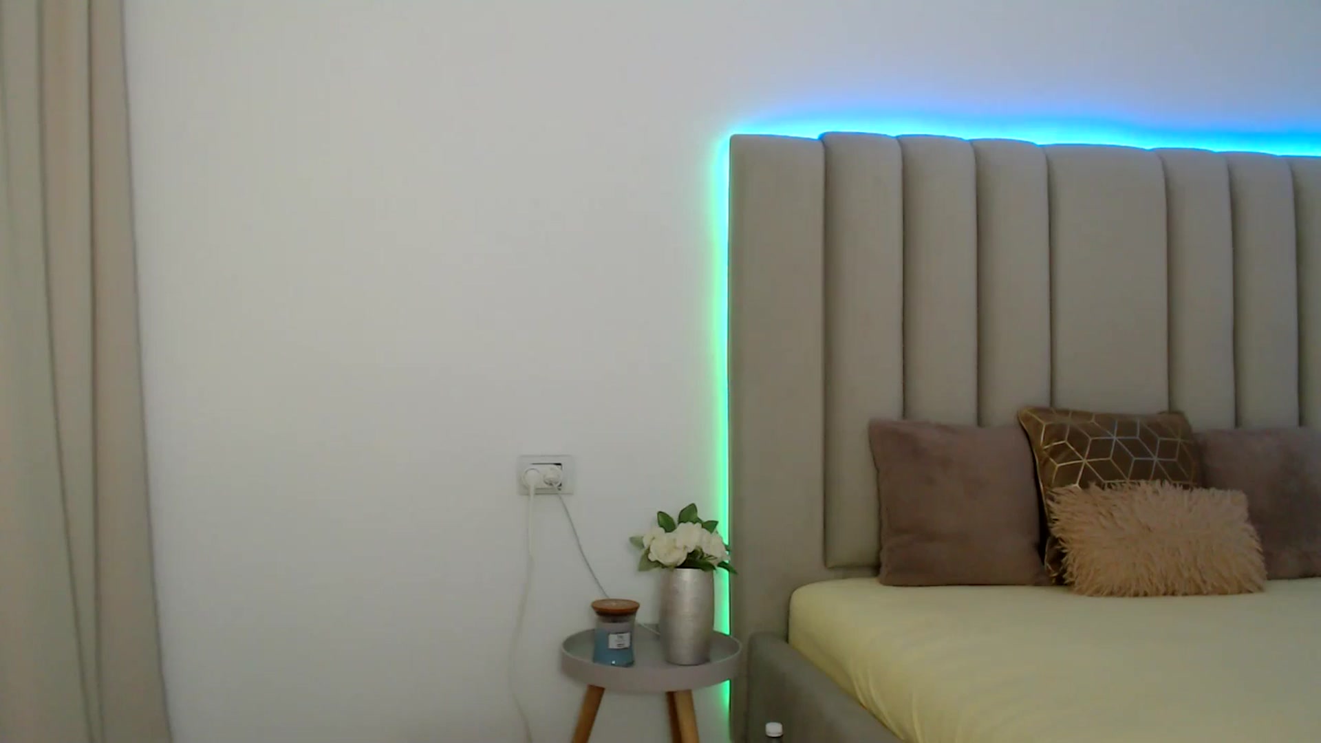 Gallery image thumbnail from Hrystina_'s myfreecams stream on, 02/02/2026, 18:10 image 8 of 20