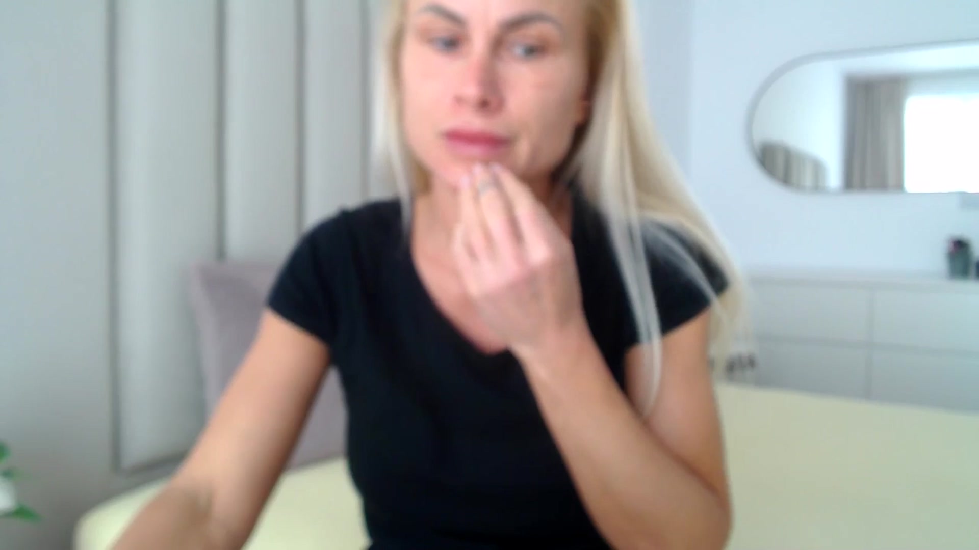 Gallery image thumbnail from Hrystina_'s myfreecams stream on, 02/03/2026, 15:52 image 2 of 20