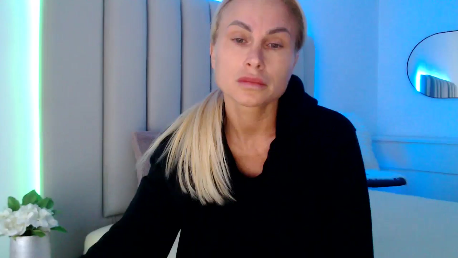 Gallery image thumbnail from Hrystina_'s myfreecams stream on, 02/03/2026, 15:52 image 17 of 20