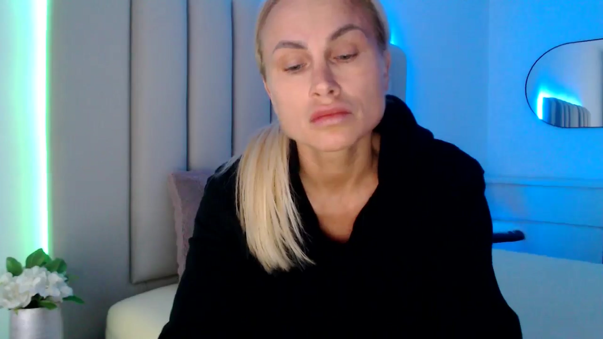 Gallery image thumbnail from Hrystina_'s myfreecams stream on, 02/03/2026, 15:52 image 18 of 20