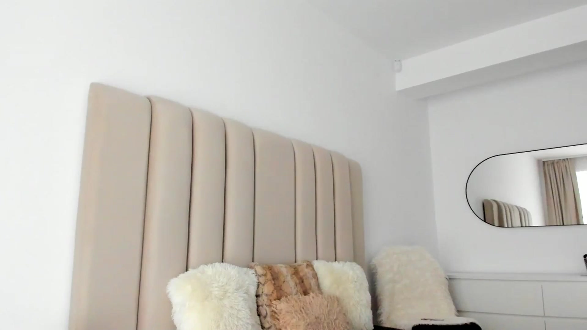 Gallery image thumbnail from Hrystina_'s myfreecams stream on, 02/10/2026, 17:16 image 8 of 20