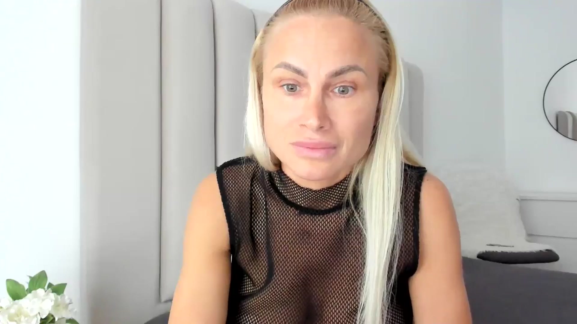 Gallery image thumbnail from Hrystina_'s myfreecams stream on, 02/10/2026, 17:16 image 4 of 20