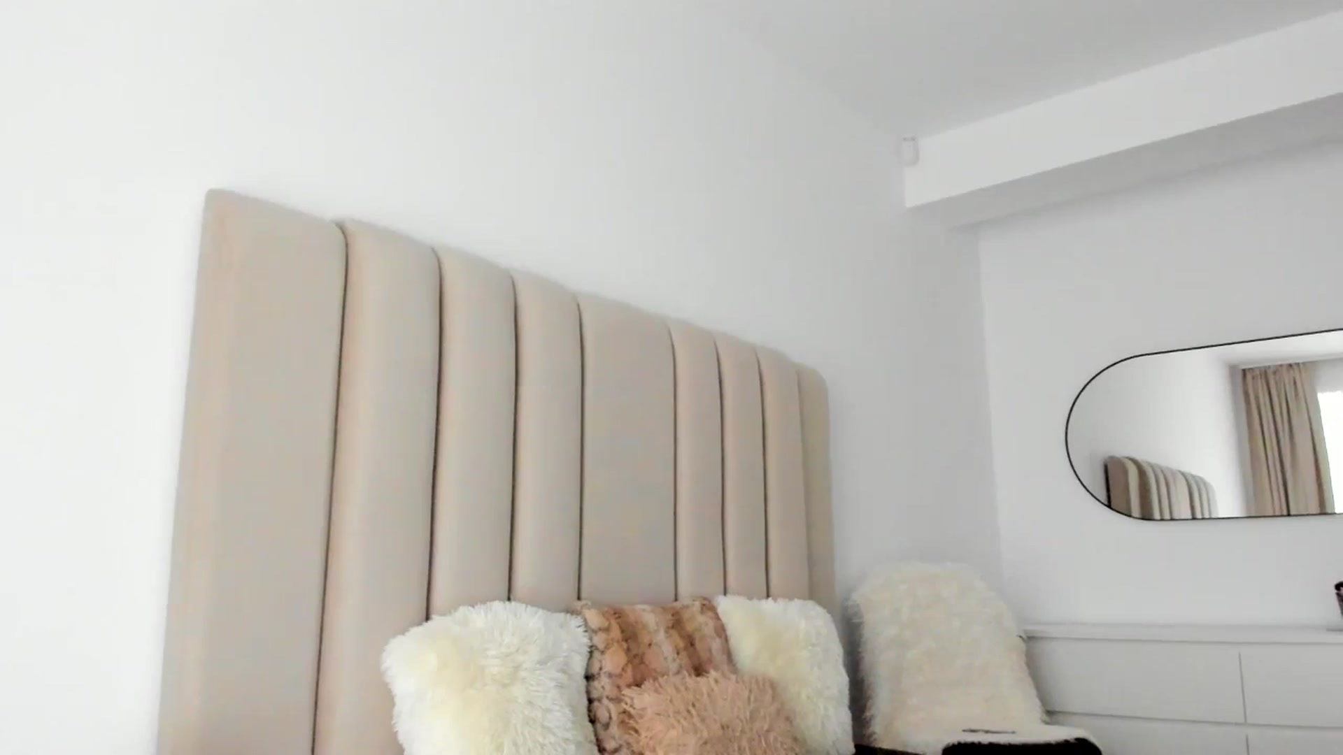 Gallery image thumbnail from Hrystina_'s myfreecams stream on, 02/10/2026, 17:16 image 9 of 20