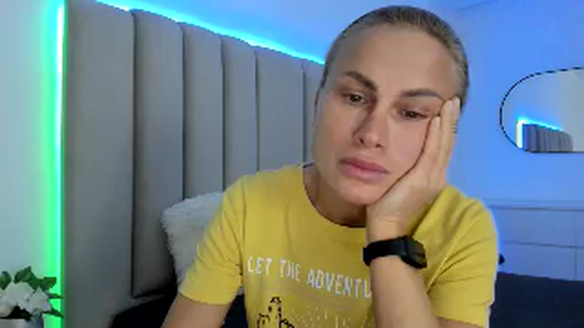 Gallery image thumbnail from Hrystina_'s myfreecams stream on, 02/10/2026, 17:16 image 19 of 20