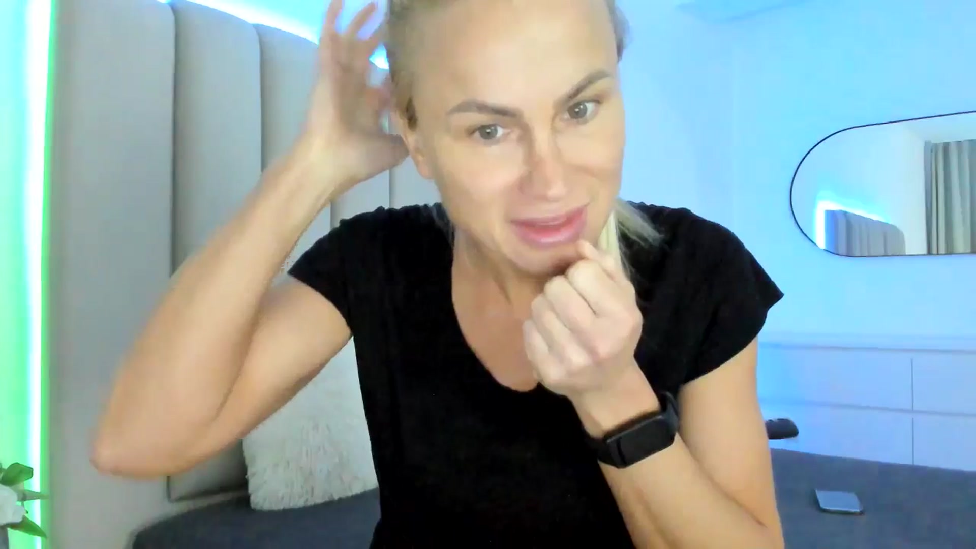 Gallery image thumbnail from Hrystina_'s myfreecams stream on, 02/12/2026, 18:22 image 7 of 20