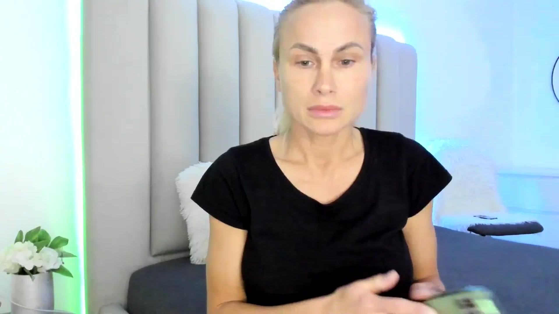 Gallery image thumbnail from Hrystina_'s myfreecams stream on, 02/13/2026, 16:34 image 15 of 20
