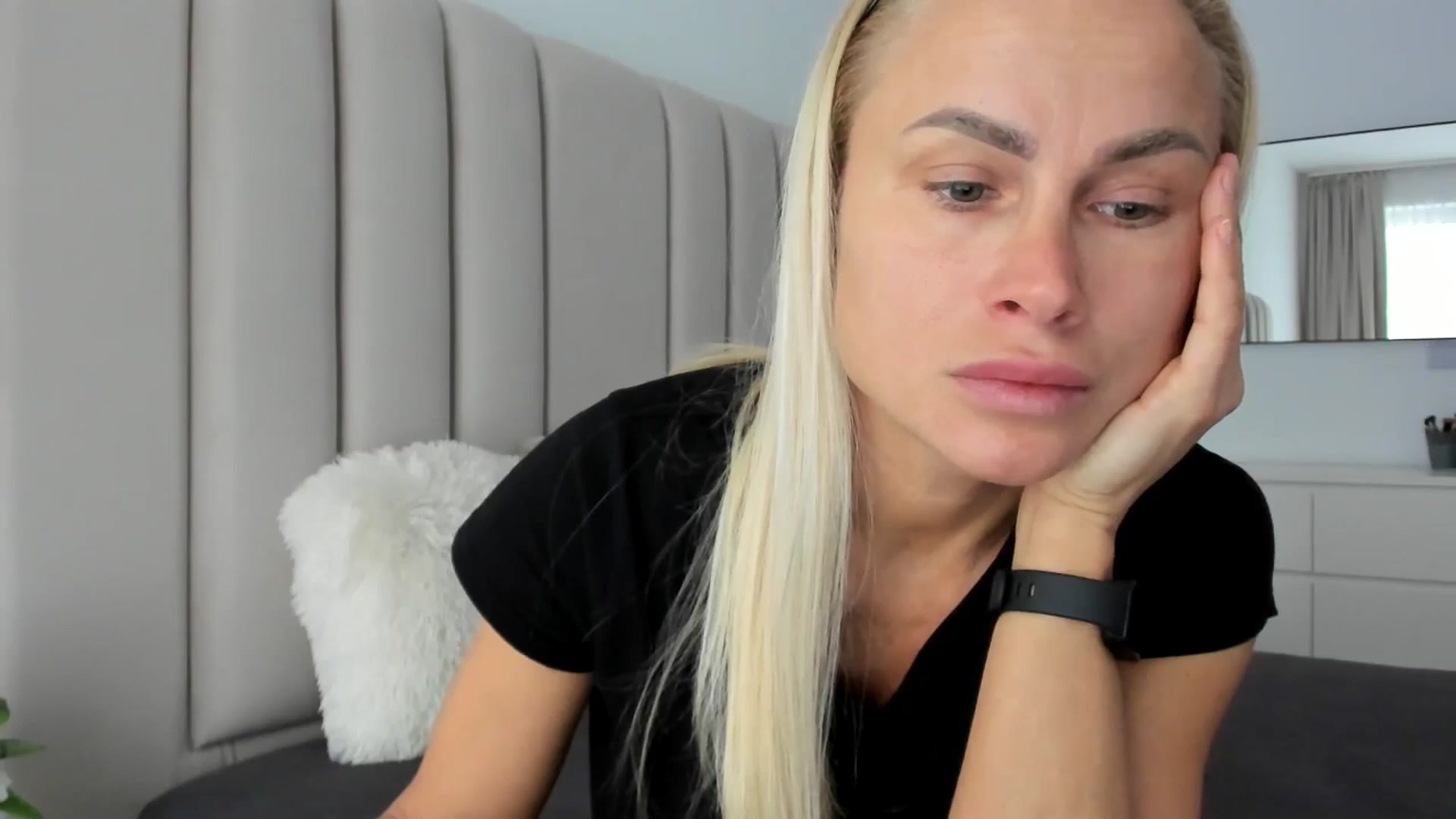 Gallery image thumbnail from Hrystina_'s myfreecams stream on, 02/16/2026, 16:52 image 2 of 20