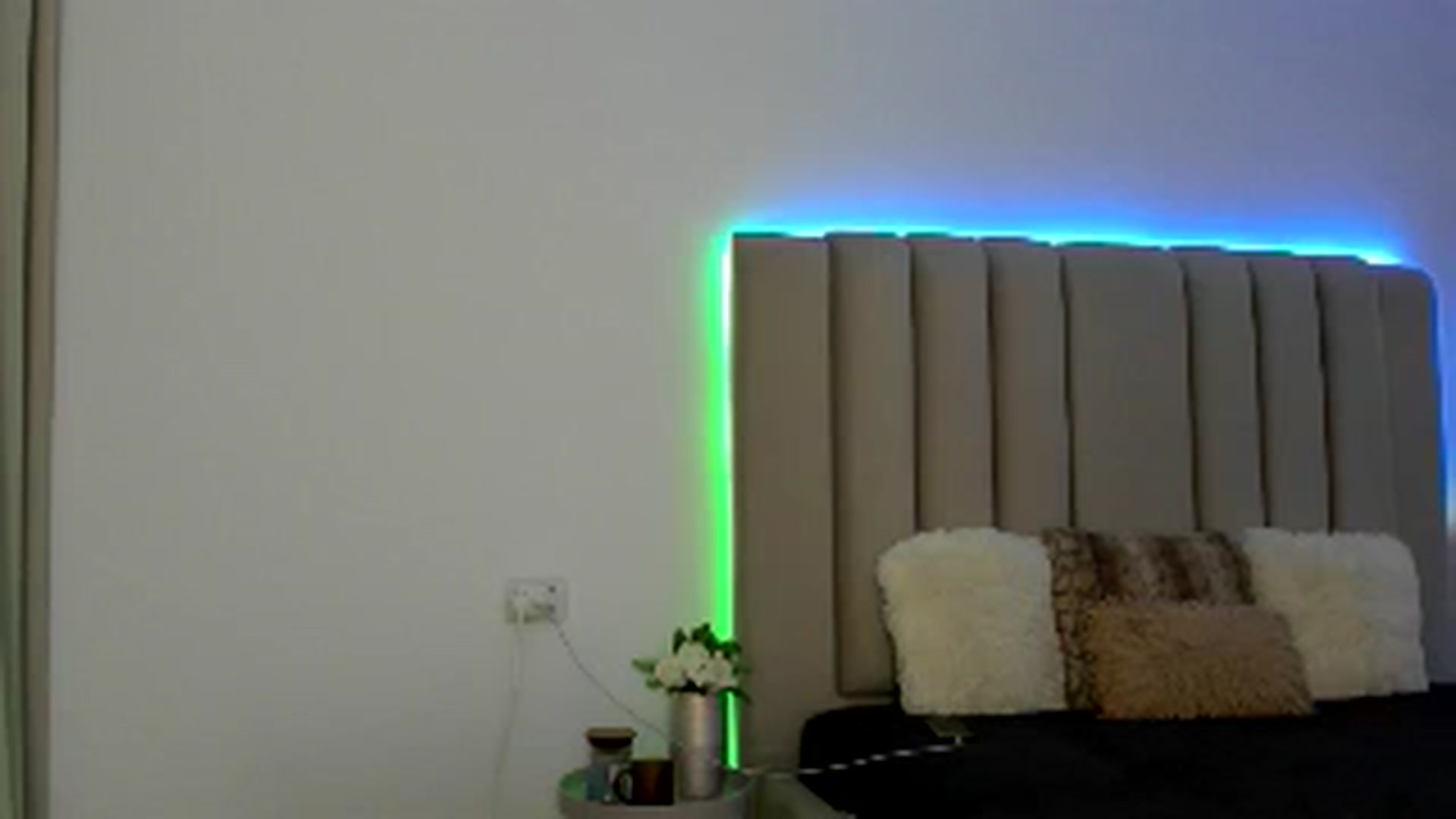 Gallery image thumbnail from Hrystina_'s myfreecams stream on, 02/16/2026, 16:52 image 16 of 20