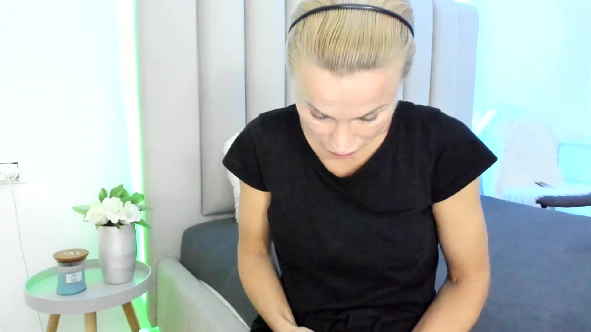 Gallery image thumbnail from Hrystina_'s myfreecams stream on, 02/17/2026, 16:39 image 18 of 20