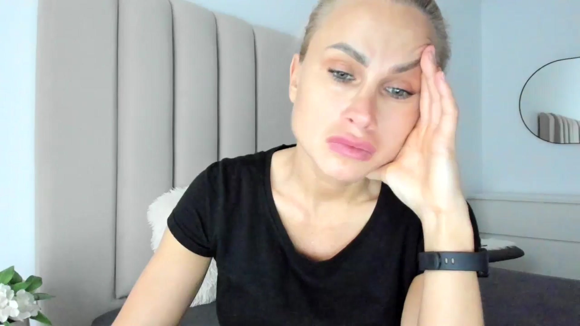 Gallery image thumbnail from Hrystina_'s myfreecams stream on, 02/17/2026, 16:39 image 9 of 20