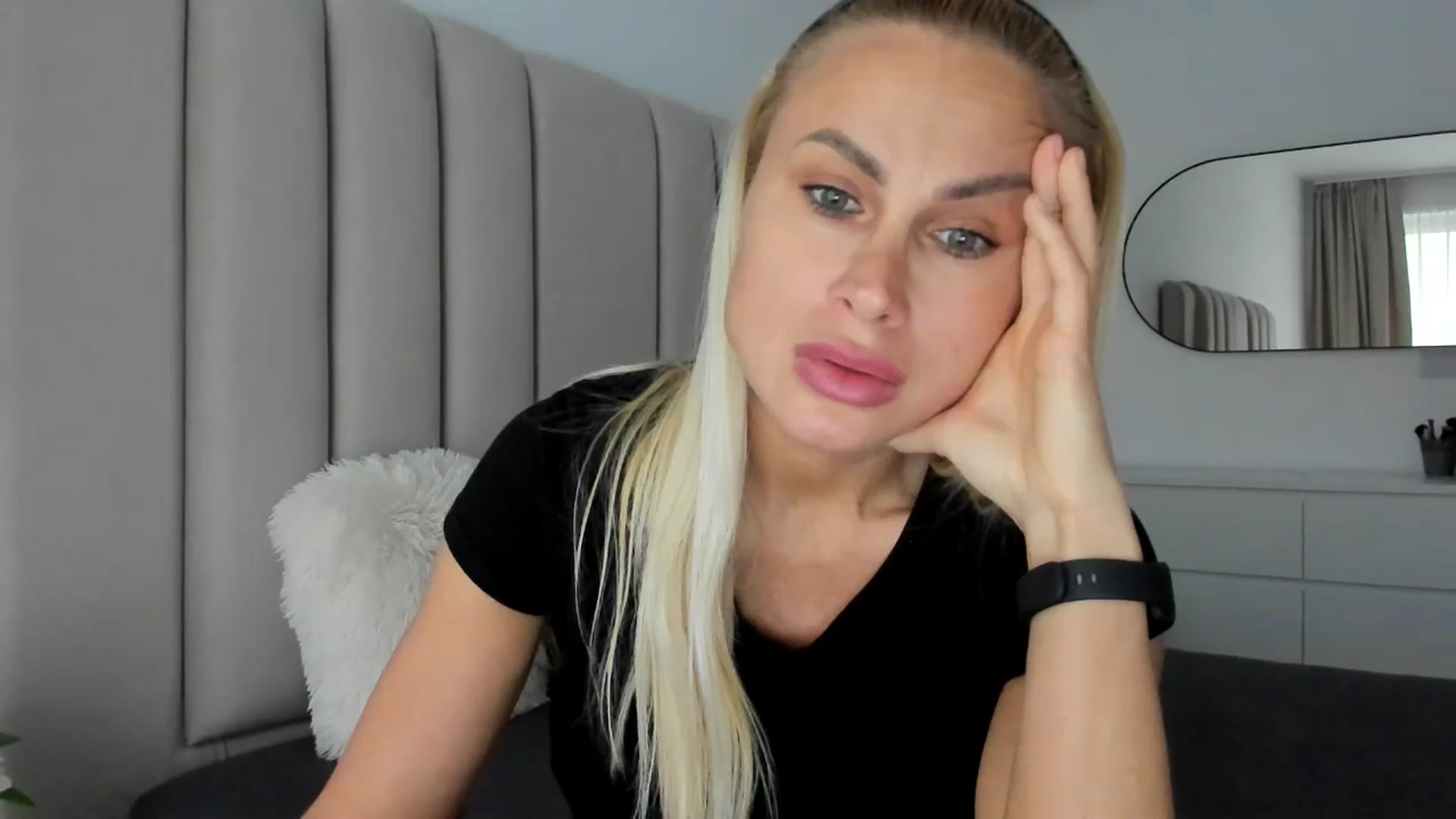 Gallery image thumbnail from Hrystina_'s myfreecams stream on, 02/17/2026, 16:39 image 5 of 20