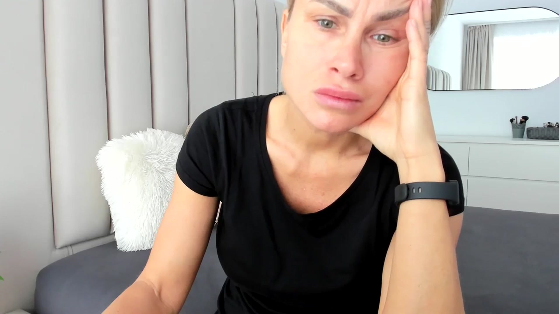 Gallery image thumbnail from Hrystina_'s myfreecams stream on, 02/18/2026, 16:08 image 3 of 20