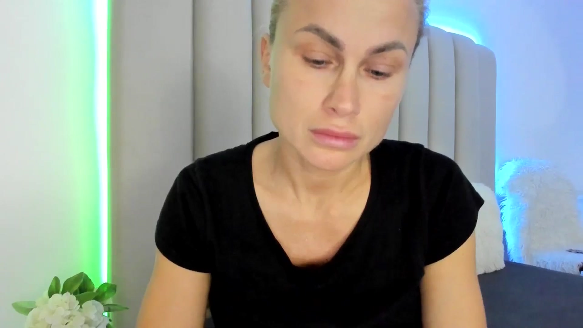 Gallery image thumbnail from Hrystina_'s myfreecams stream on, 02/18/2026, 16:08 image 20 of 20