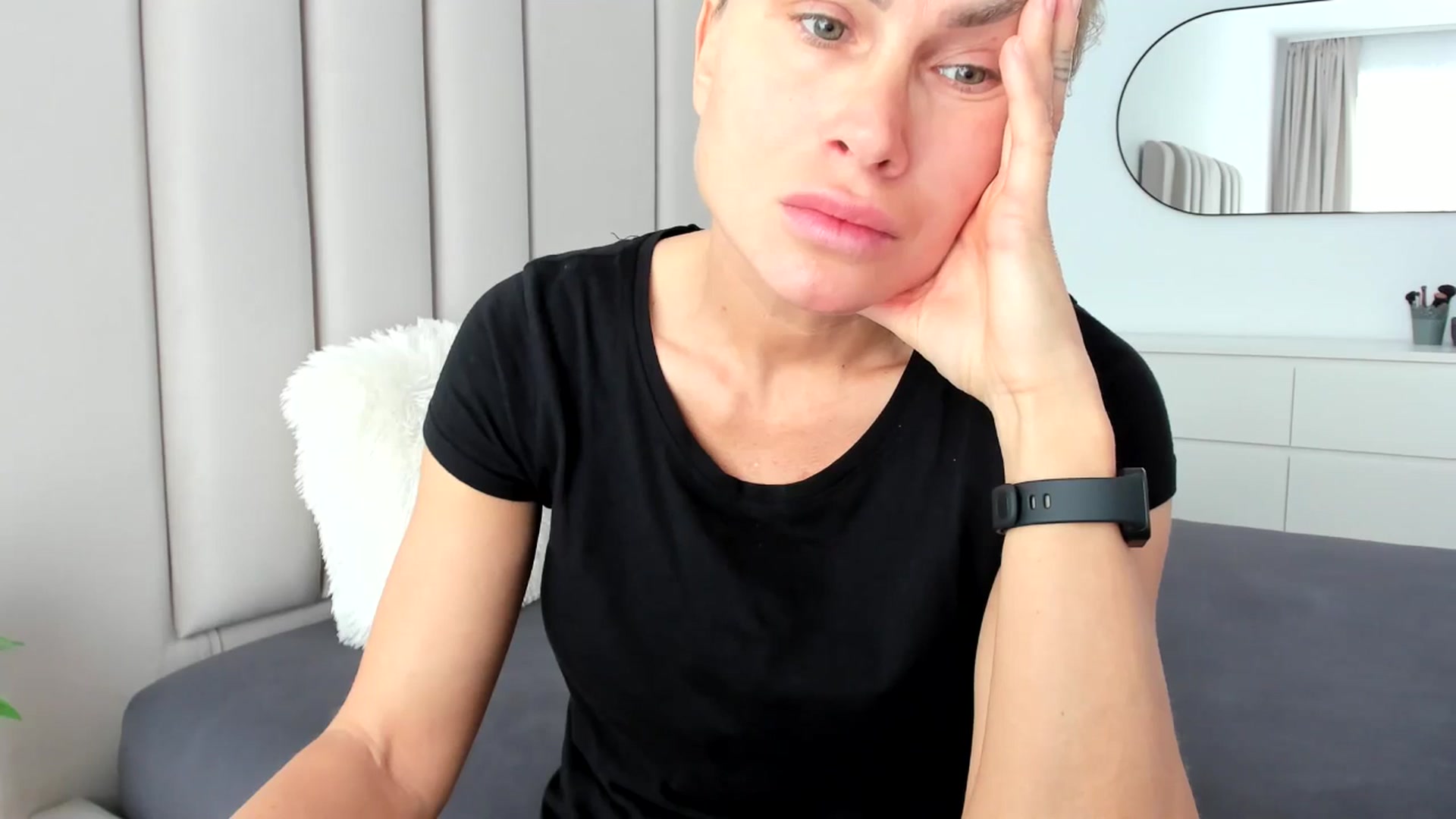 Gallery image thumbnail from Hrystina_'s myfreecams stream on, 02/18/2026, 16:08 image 12 of 20