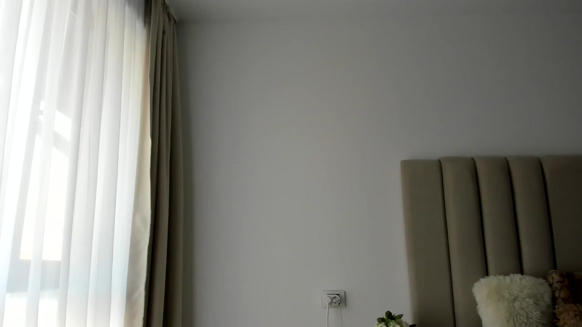 Gallery image thumbnail from Hrystina_'s myfreecams stream on, 02/25/2026, 16:16 image 14 of 20