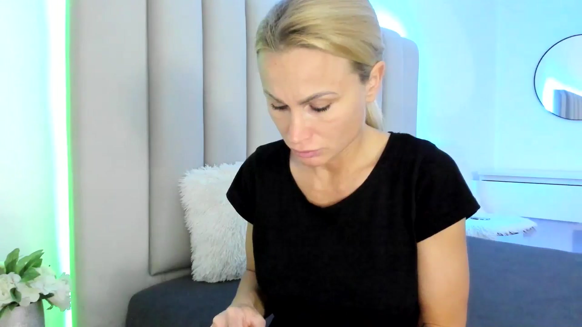 Gallery image thumbnail from Hrystina_'s myfreecams stream on, 02/28/2026, 15:53 image 20 of 20